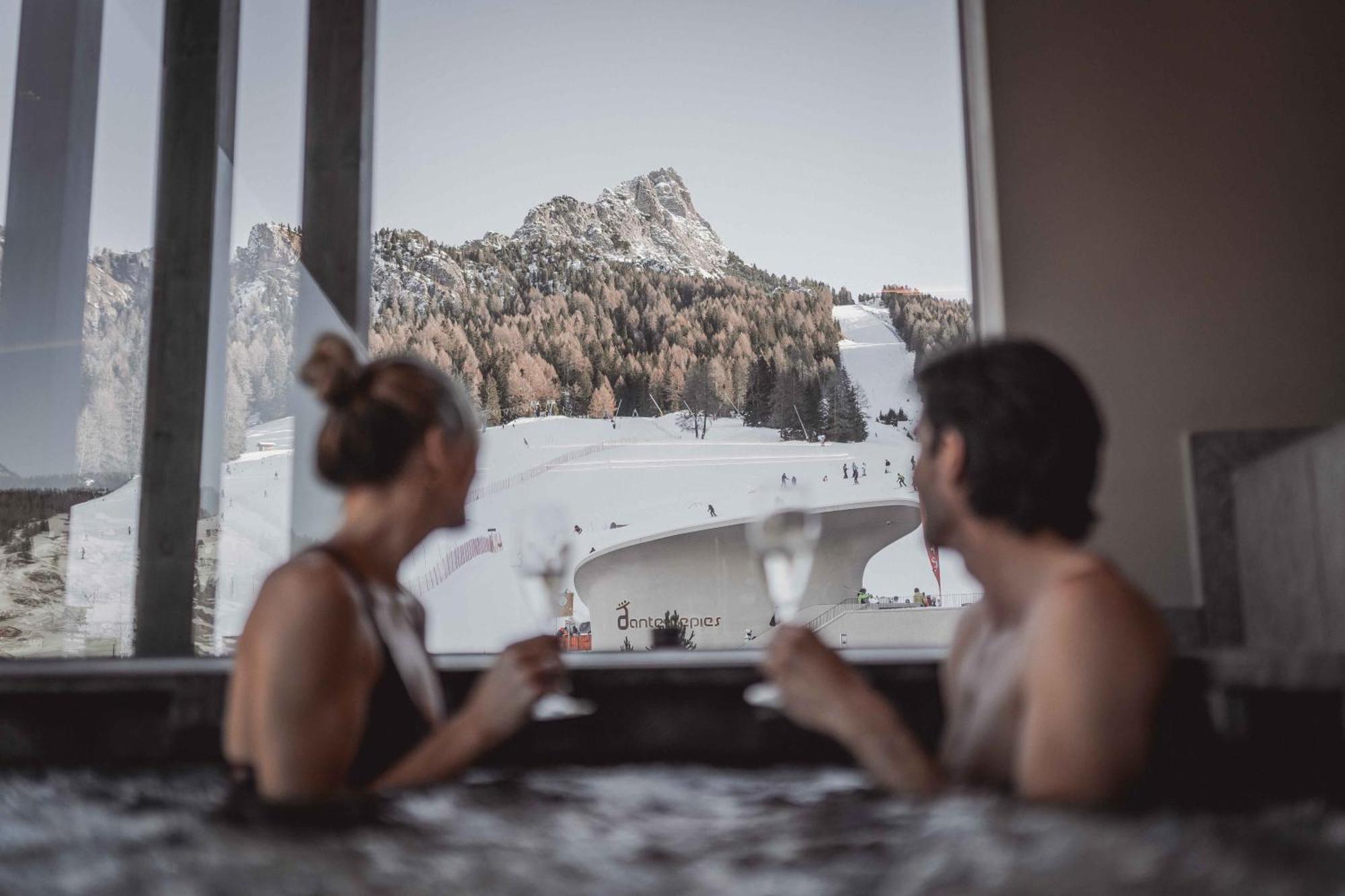 Hotel Continental Dolomites Selva di Val Gardena Dış mekan fotoğraf