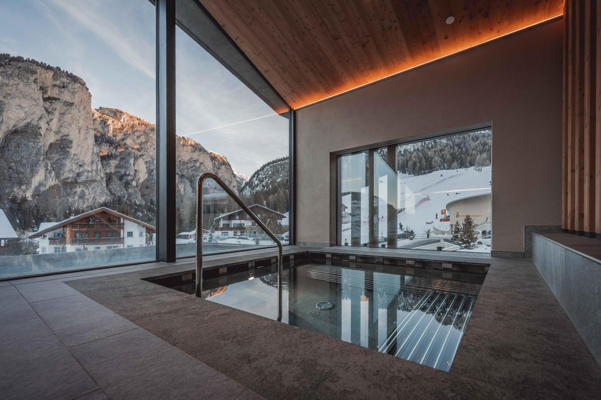 Hotel Continental Dolomites Selva di Val Gardena Dış mekan fotoğraf